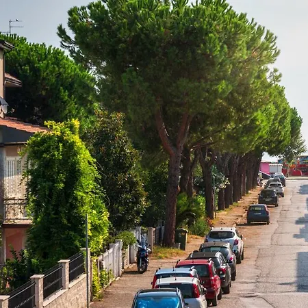 Alga 5-star Boutique Steps From The Sea Martinsicuro
