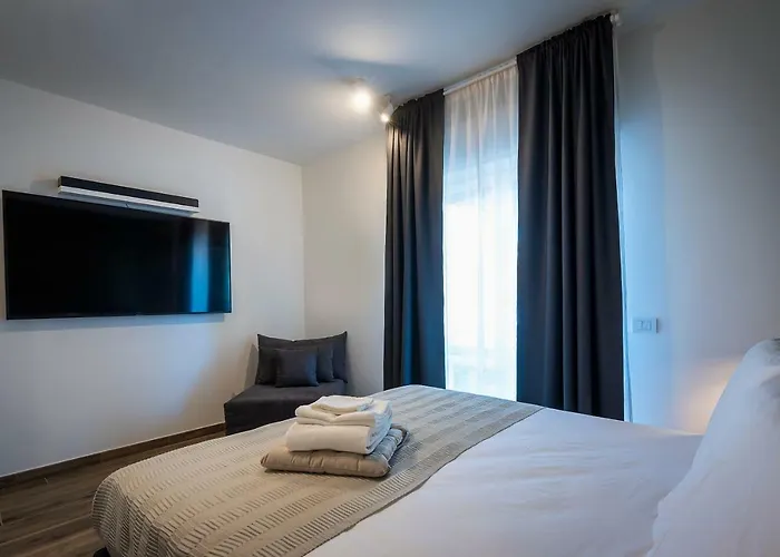 아파트 Alga 5-star Boutique Steps From The Sea 마르틴시쿠로