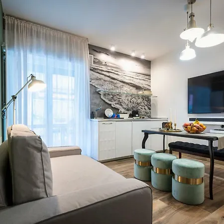 شقة Alga 5-star Boutique Steps From The Sea مارتينسيكورو