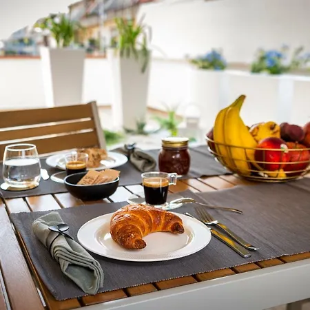 Alga 5-star Boutique Steps From The Sea Martinsicuro