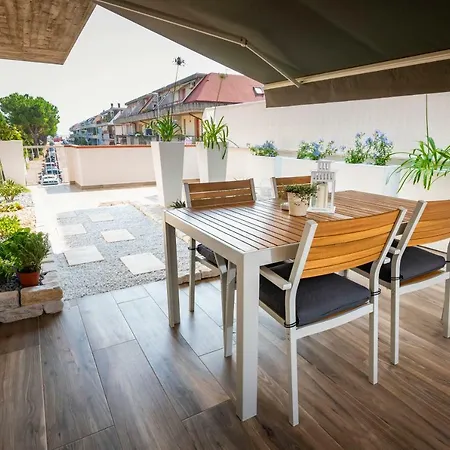 شقة Alga 5-star Boutique Steps From The Sea