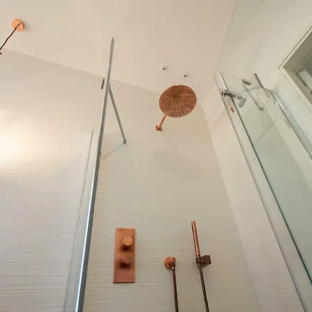 Alga 5-star Boutique Steps From The Sea Appartamento *