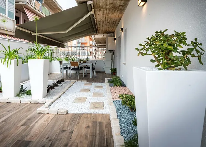 Alga 5-star Boutique Steps From The Sea Мартинсикуро